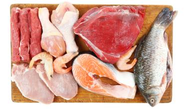 Raw poultry meat and seafood